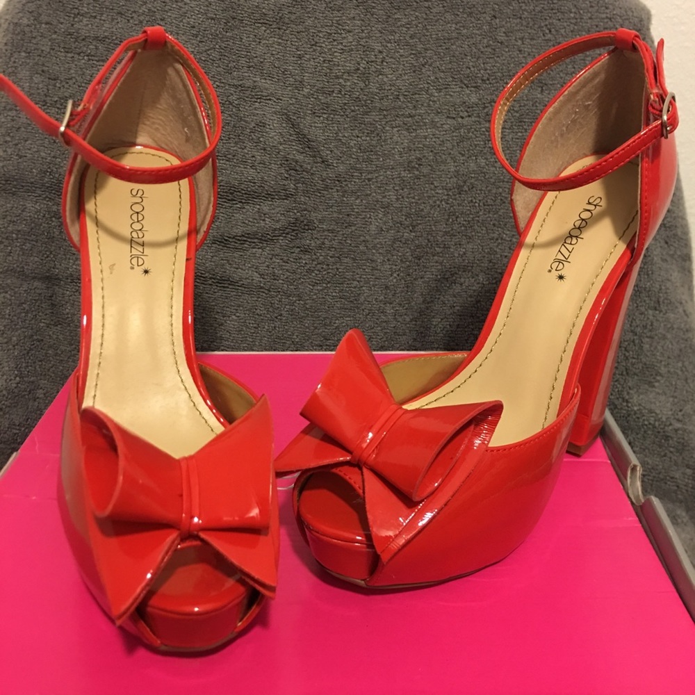 Super high red patent leather shoes